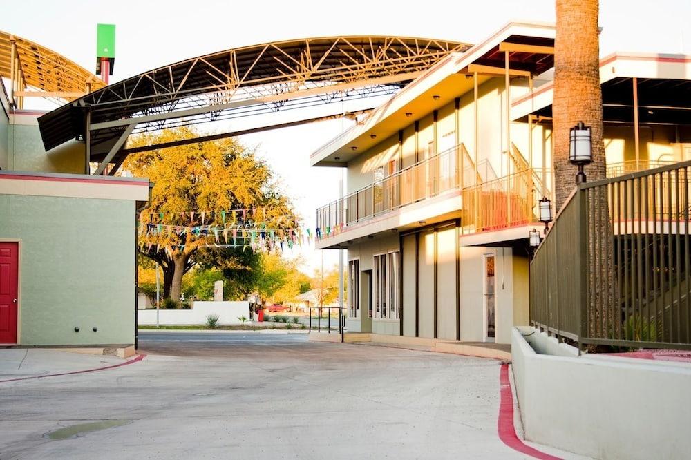 דל ריו Whispering Palms Inn מראה חיצוני תמונה