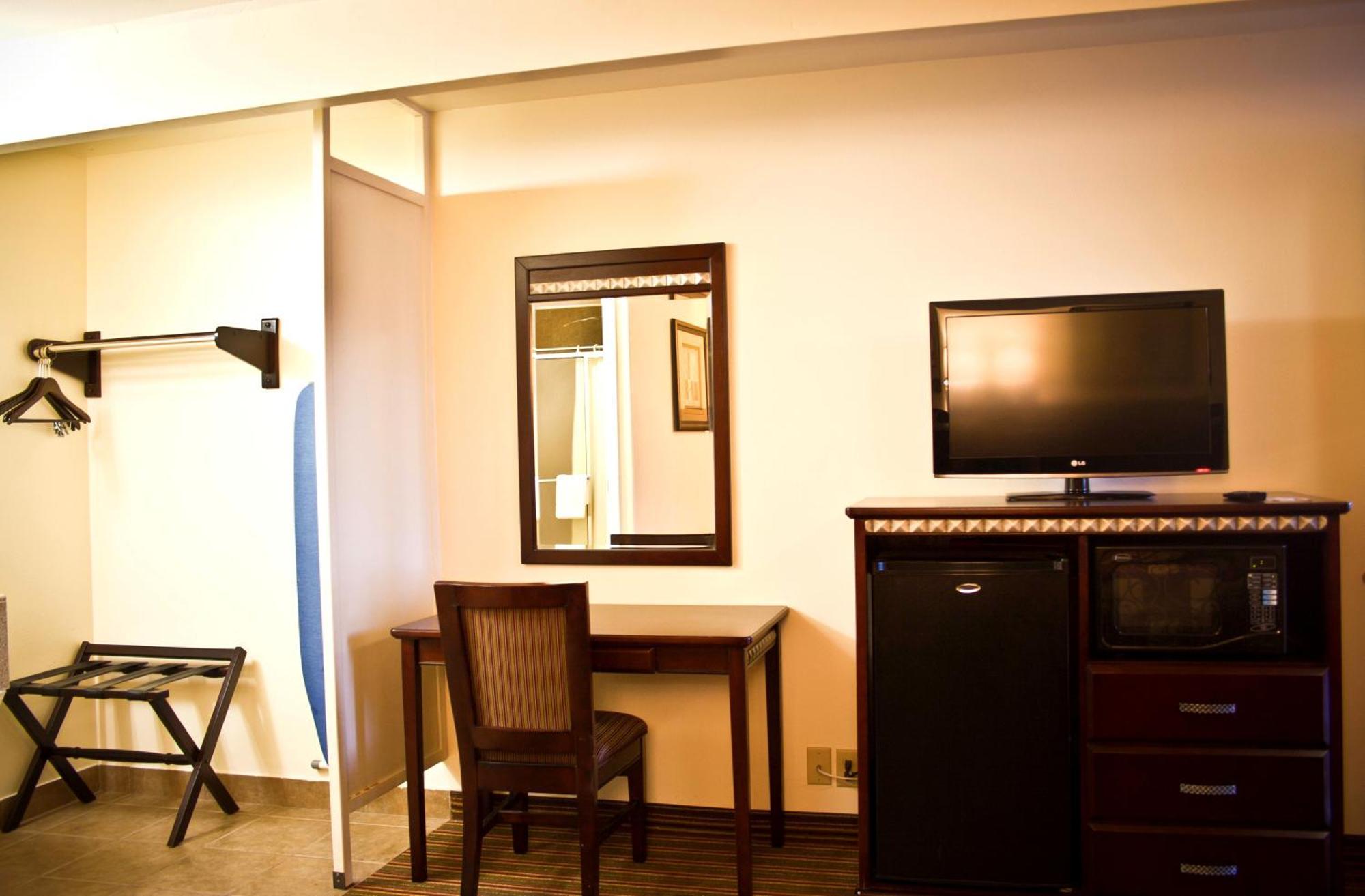 דל ריו Whispering Palms Inn מראה חיצוני תמונה